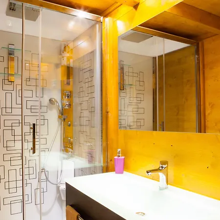 Dalai Lama Village Ferienpark Antey-Saint-André