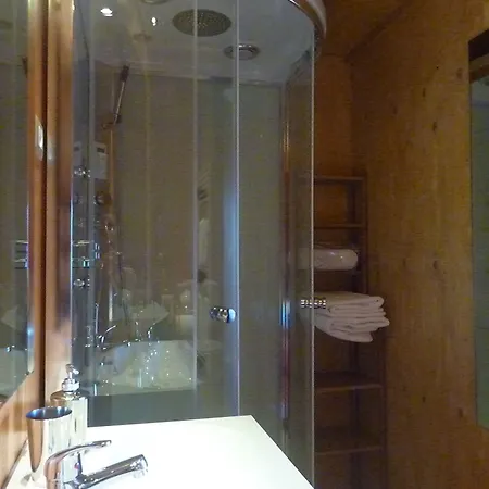 Dalailama Village 3*