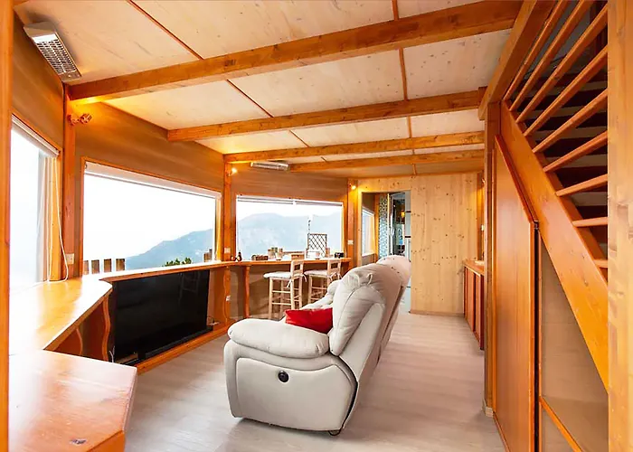 Dalai Lama Village Holiday park 3*